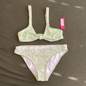 Green floral swim suit 💚👙